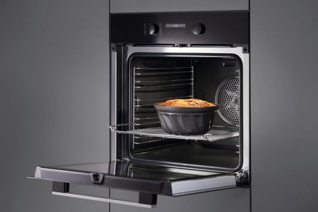 Духовой шкаф Miele H 2465 B